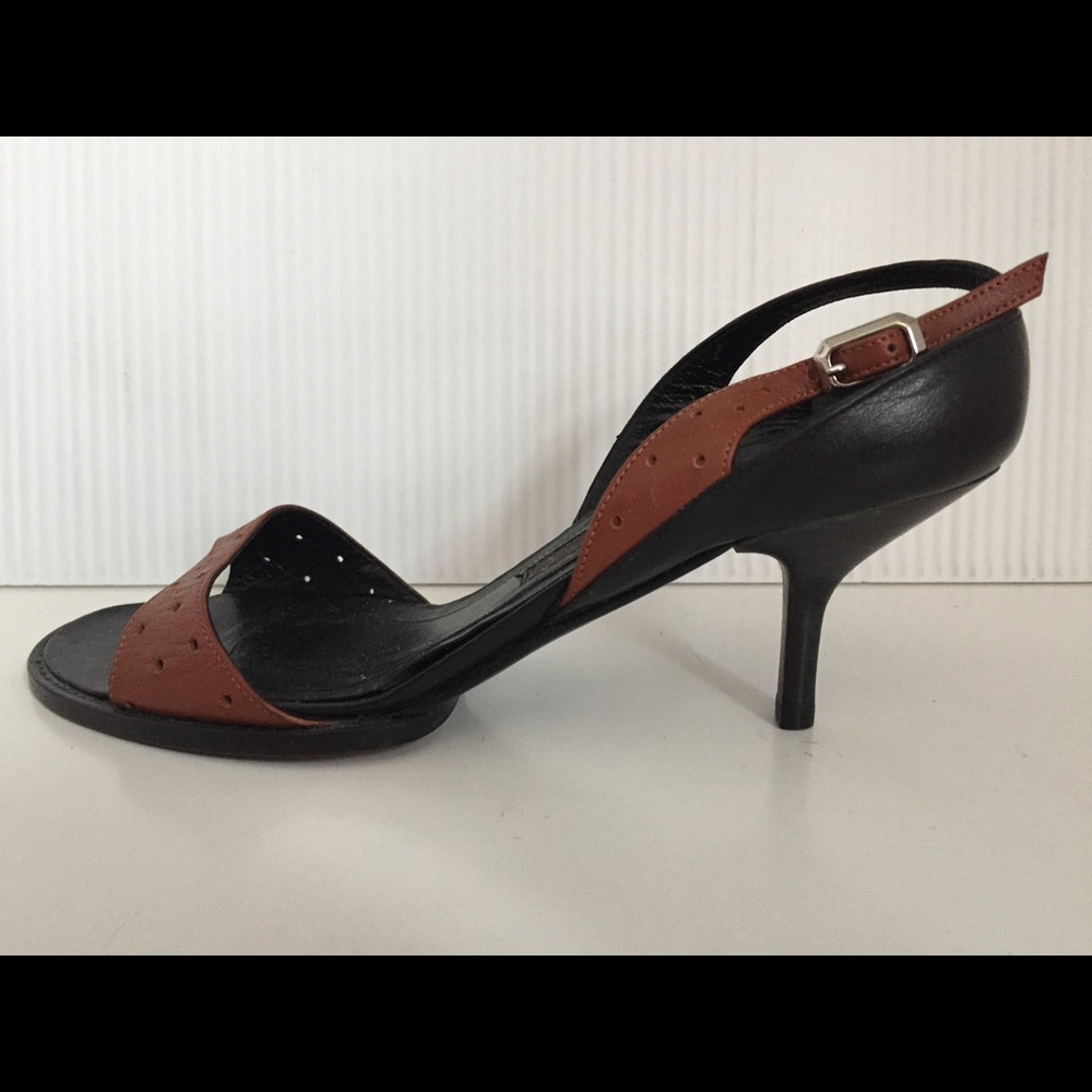 New w/out box.  Beautiful Narciso Rodrigues woman shoes made in Italy size 6